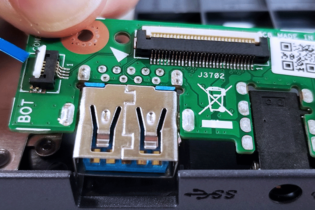 درگاه‌ های USB و سایر پورت‌ ها کار نمیکنند|فروشگاه آیدی 724